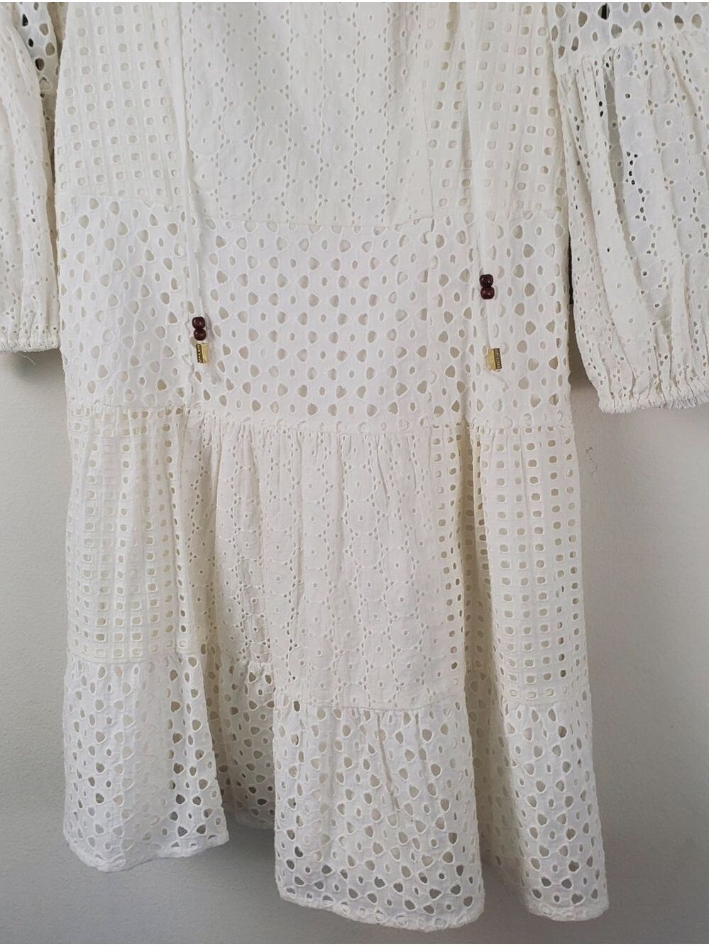 Vince Camuto White Eyelet Mini Dress Size 10 - Picture 4 of 13